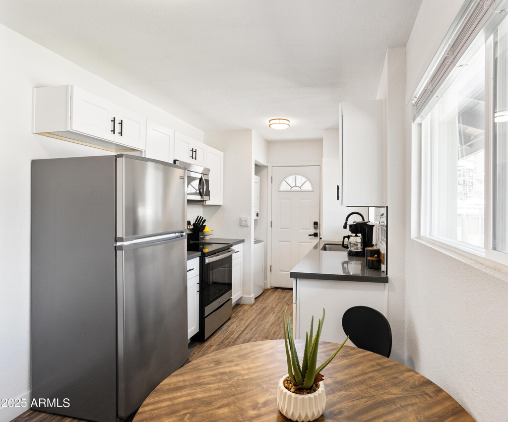 4625 N 73rd Street - Photo 5