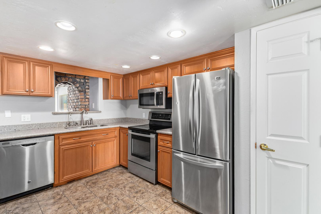 1918 E Palmcroft Drive - Photo 88