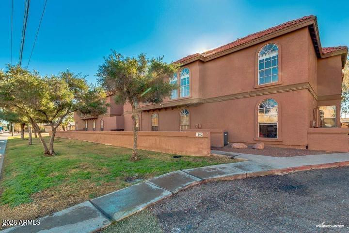 1402 S Jentilly Lane - Photo 0