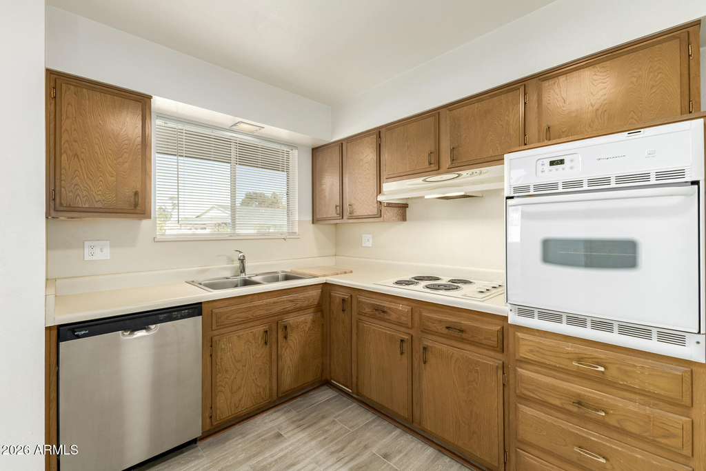11014 W Cheryl Drive - Photo 14