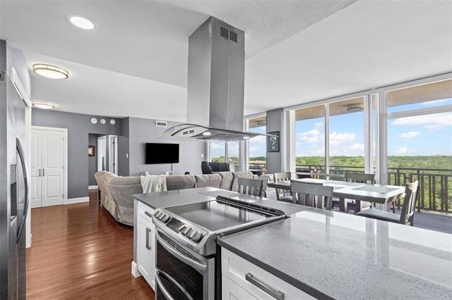 6211 W Northwest Highway - Photo 4
