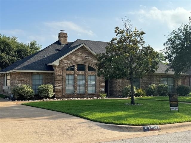 2907 Sweet Briar Street - Photo 0