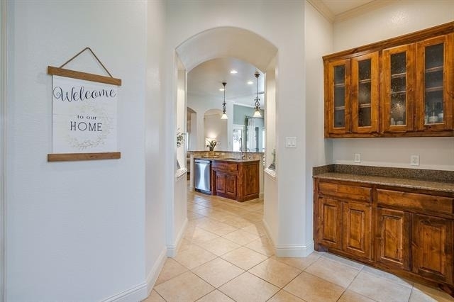 43 Crown Road - Photo 3