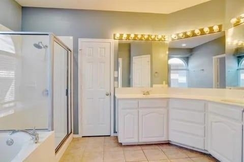 8729 Sunset Trace Drive - Photo 17