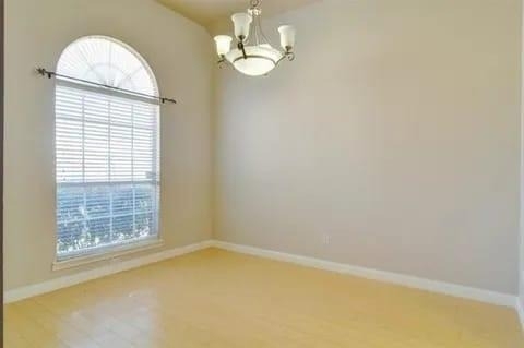 8729 Sunset Trace Drive - Photo 4