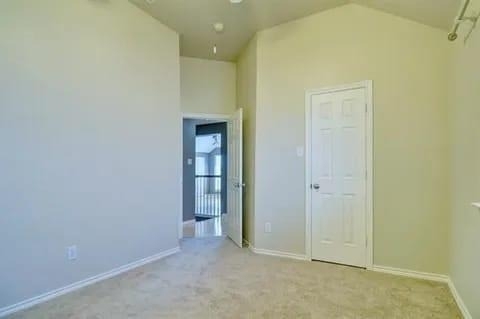 8729 Sunset Trace Drive - Photo 2
