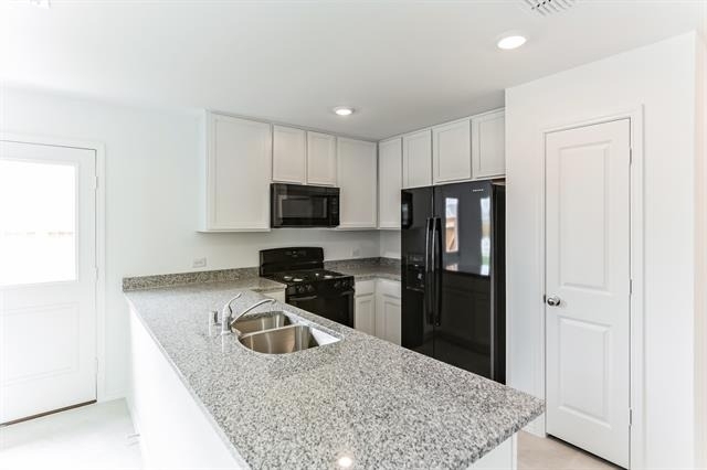 9781 Skyhawk Avenue - Photo 6