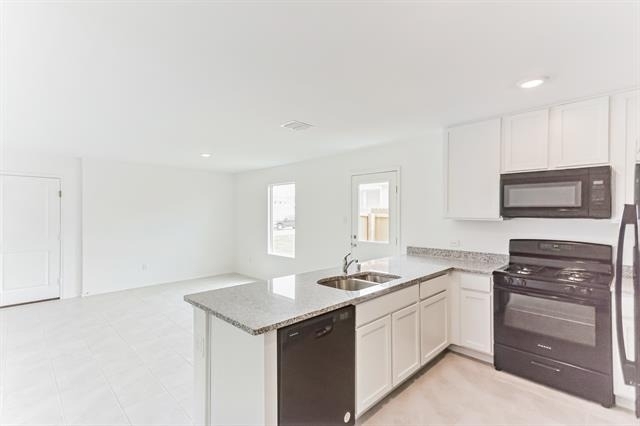 9781 Skyhawk Avenue - Photo 10