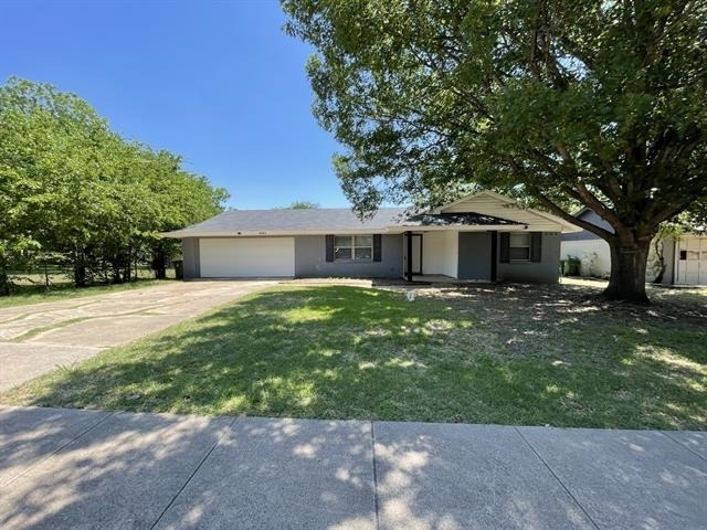 4828 Grove Street - Photo 0
