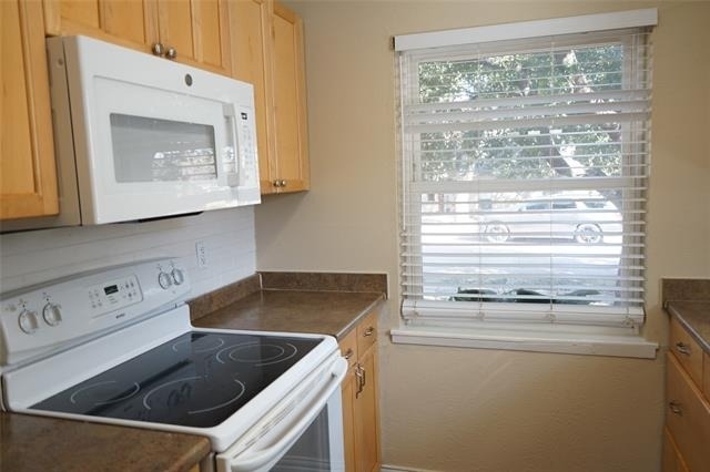 608 Hillcrest Street - Photo 5