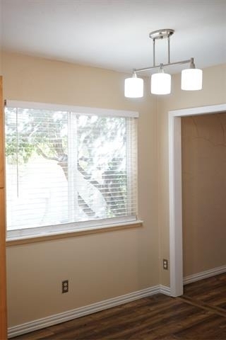 608 Hillcrest Street - Photo 2