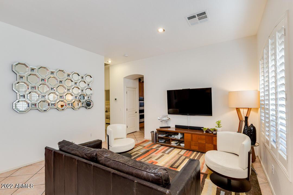 2037 W Periwinkle Way - Photo 10