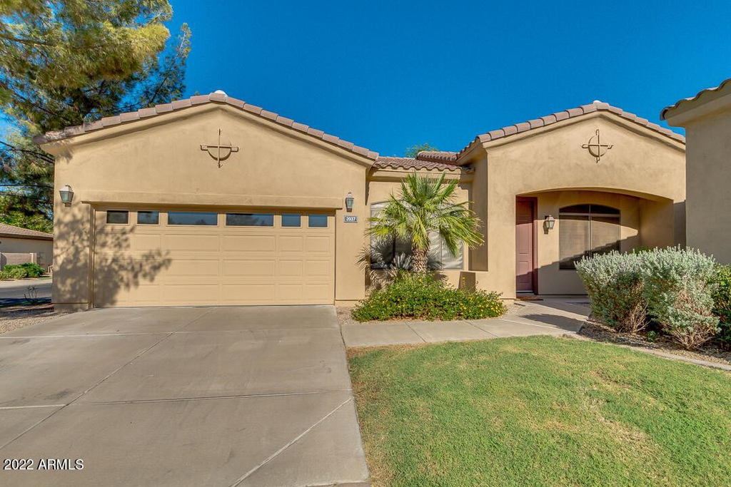 2037 W Periwinkle Way - Photo 1