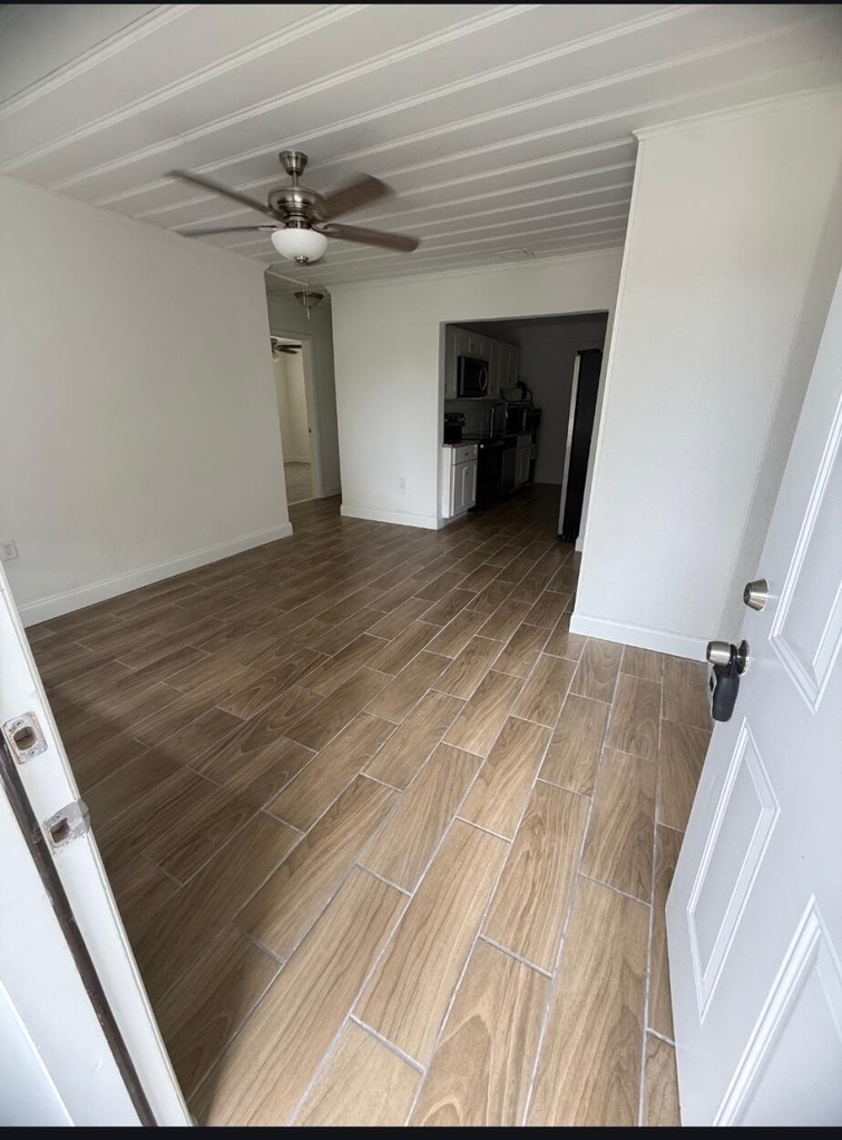 815 Dundas Court - Photo 3