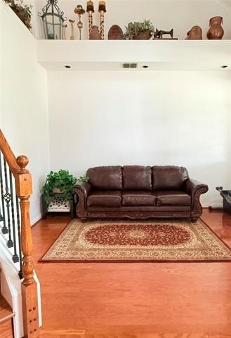 525 Abbey Court - Photo 2