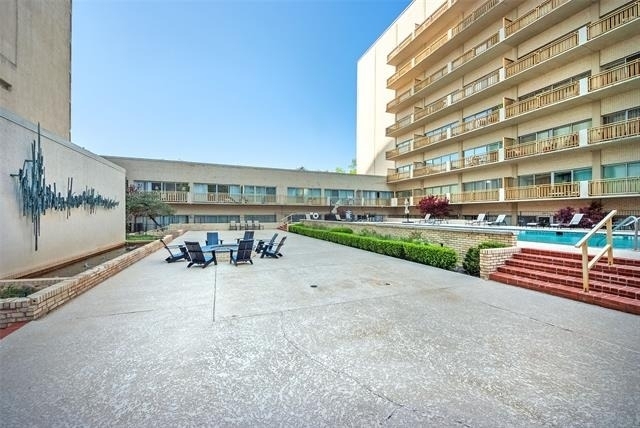 6211 W Northwest Highway - Photo 26