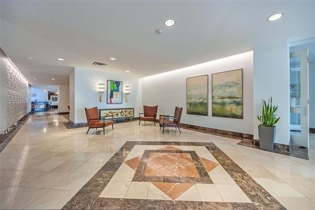 6211 W Northwest Highway - Photo 3
