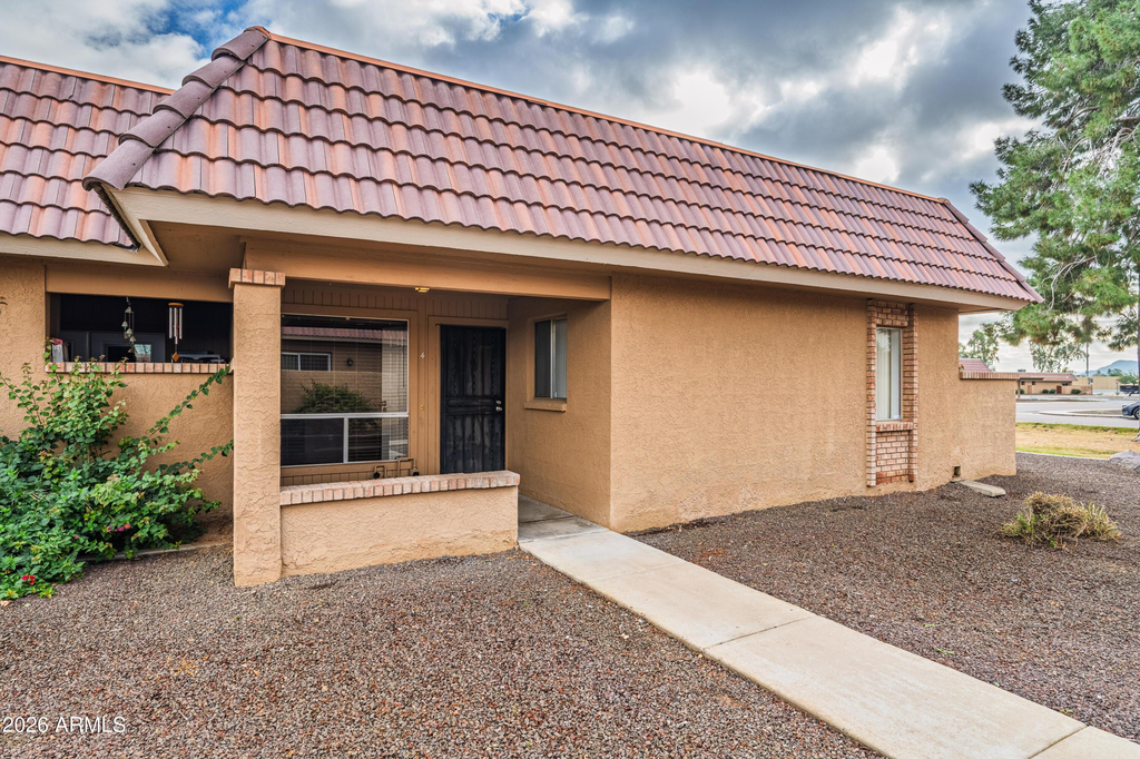 501 W Yukon Drive - Photo 1