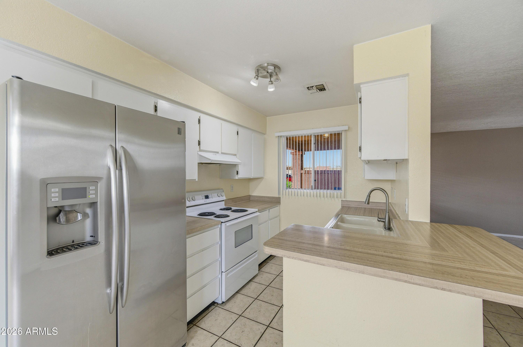 501 W Yukon Drive - Photo 11