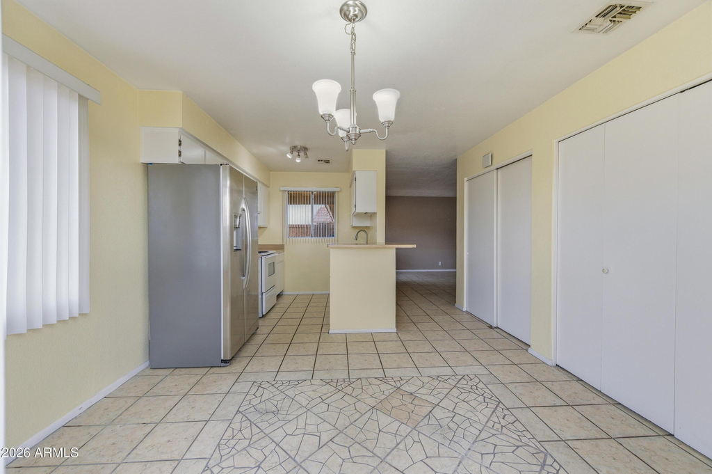 501 W Yukon Drive - Photo 9