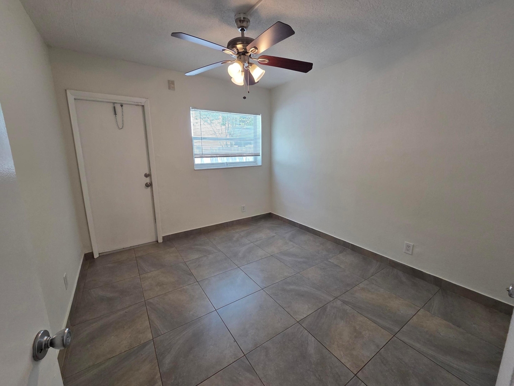 720 Ne 2nd Street - Photo 10