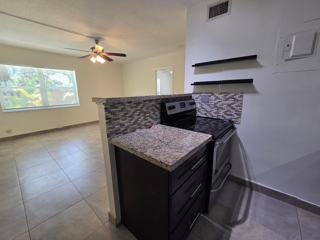 720 Ne 2nd Street - Photo 4