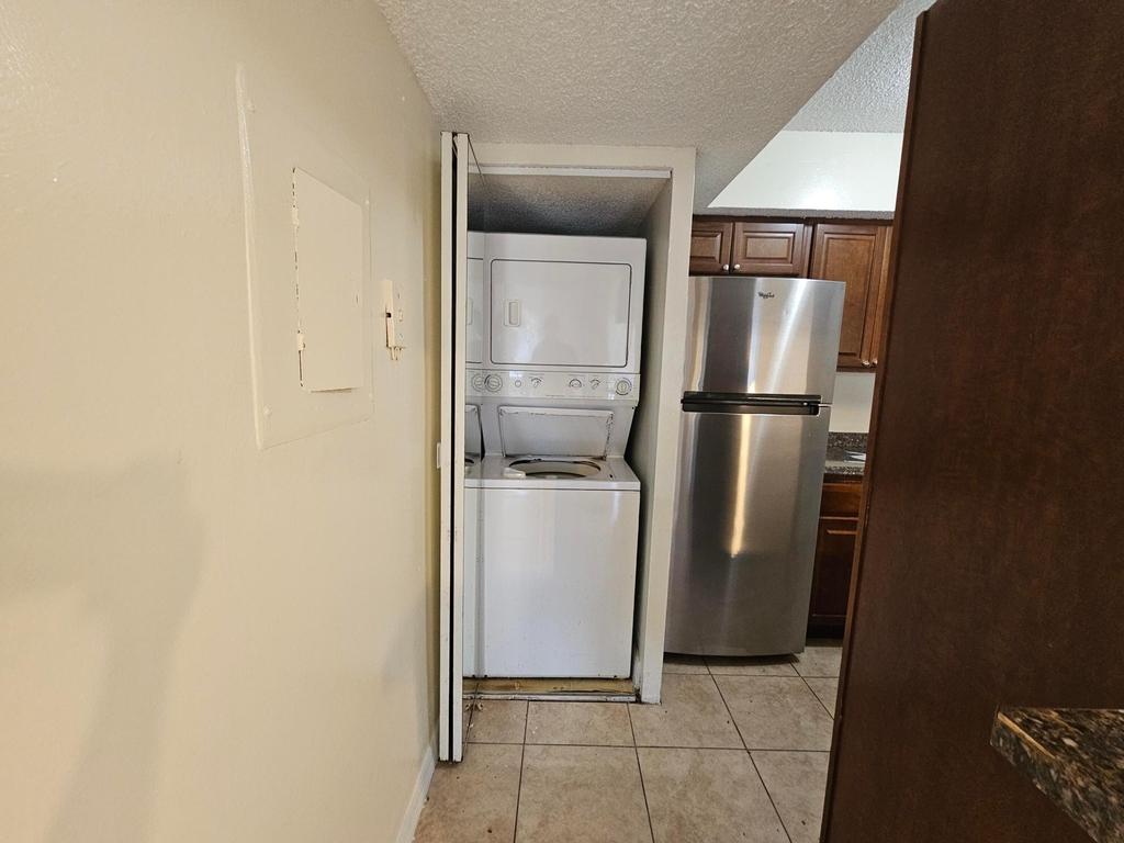 5686 Rock Island Road - Photo 4