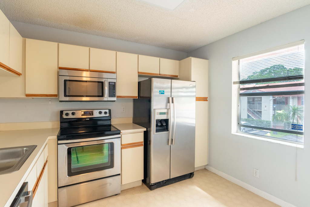 3031 Holiday Springs Boulevard - Photo 6