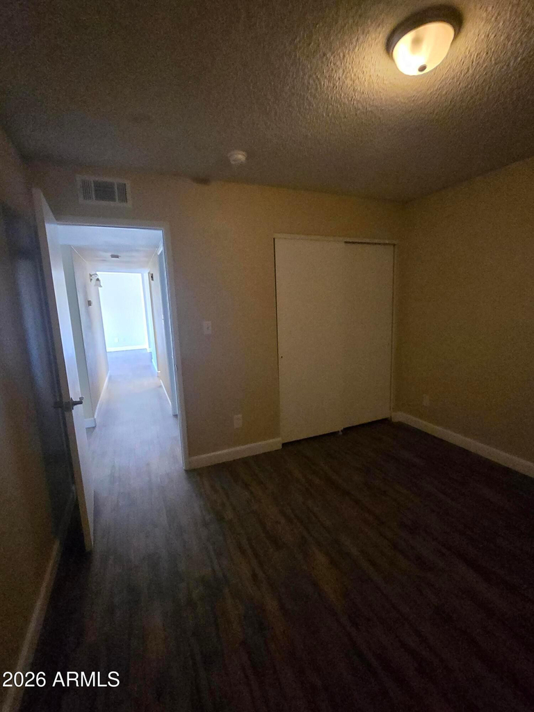 9002 W Roma Avenue - Photo 21