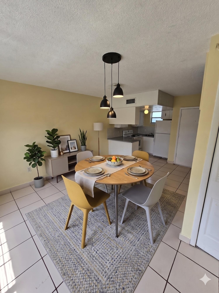 13695 Ne 3rd Court - Photo 1