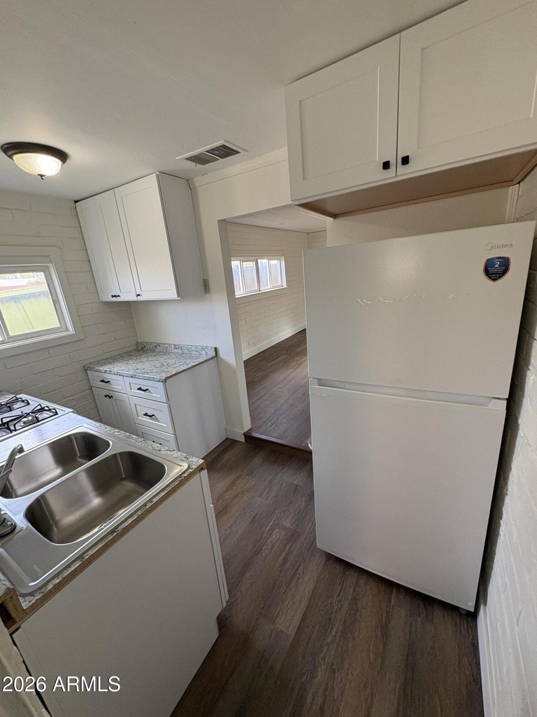 2926 W Granada Road - Photo 5