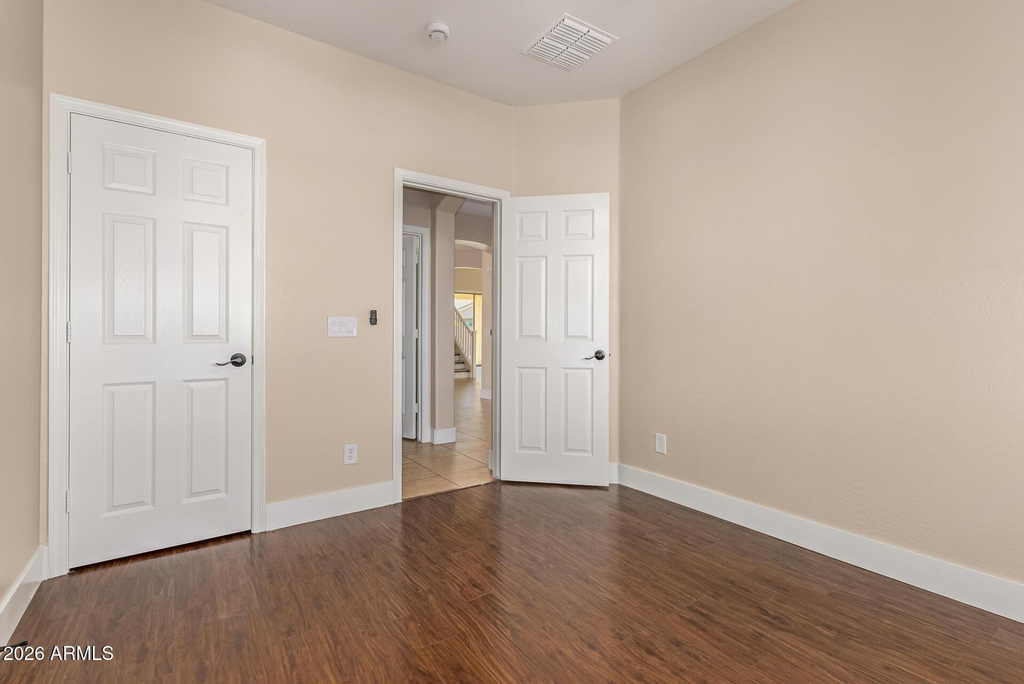 10625 E Knowles Avenue - Photo 32