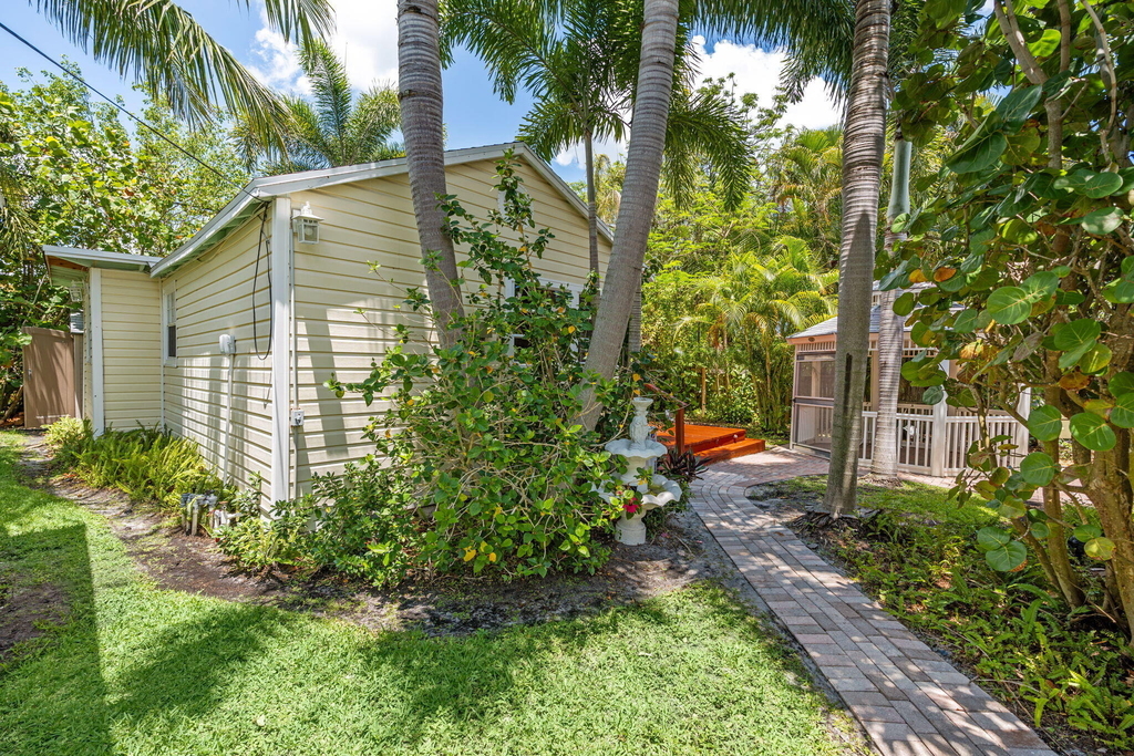 255 Ne 12th Street - Photo 59