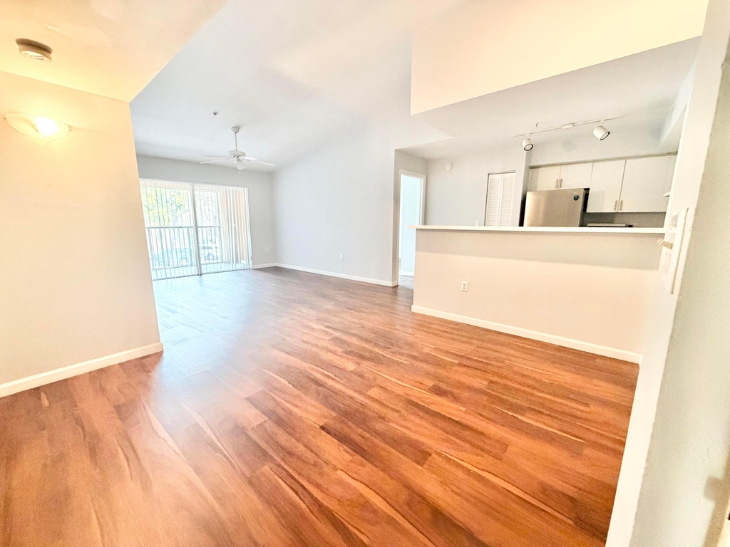 4856 N State Rd 7 - Photo 18
