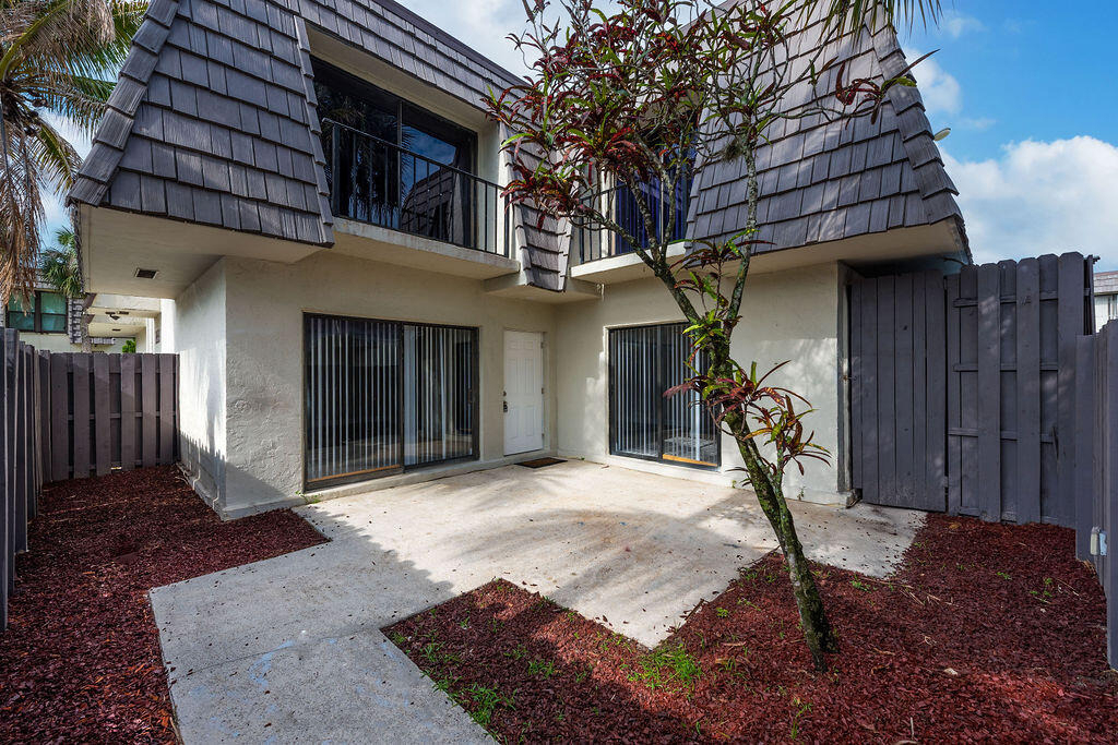 1755 N Congress Avenue - Photo 2