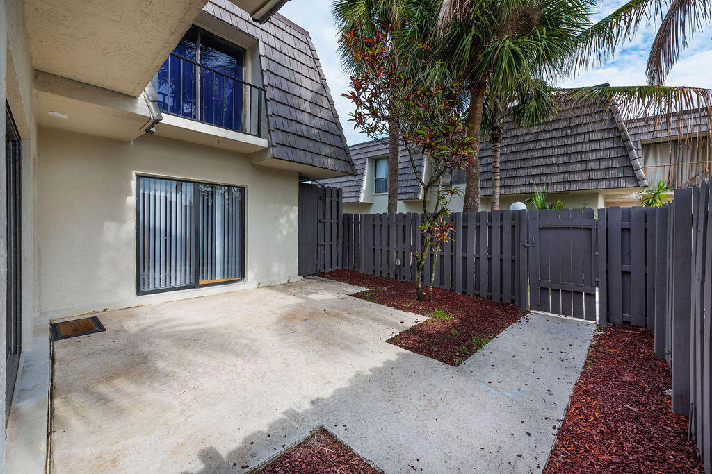 1755 N Congress Avenue - Photo 3