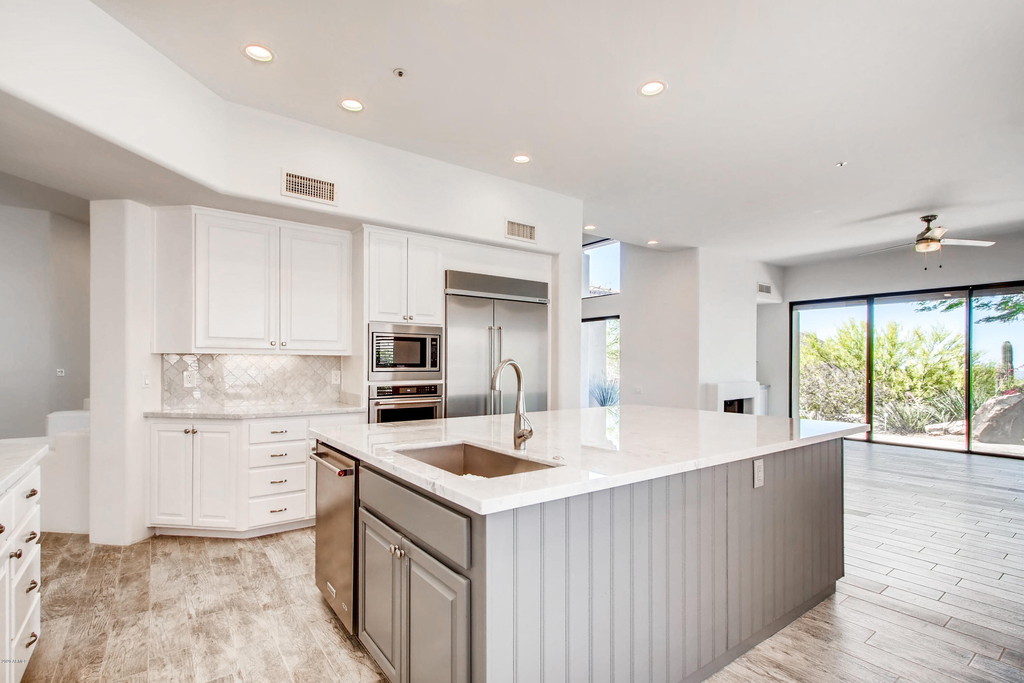 11015 E Desert Vista Drive - Photo 4