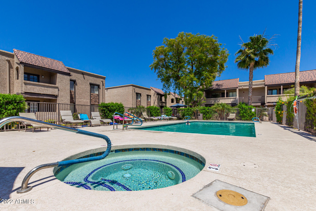 5995 N 78th Street - Photo 2