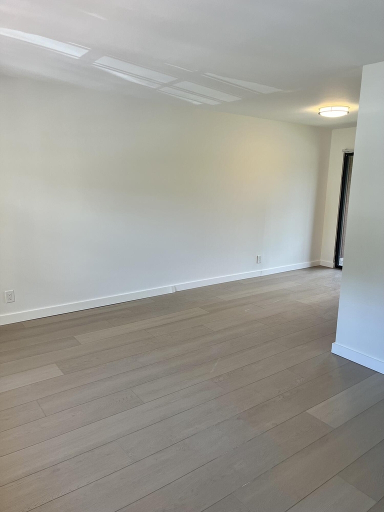 4243 Oak Terrace Drive - Photo 5