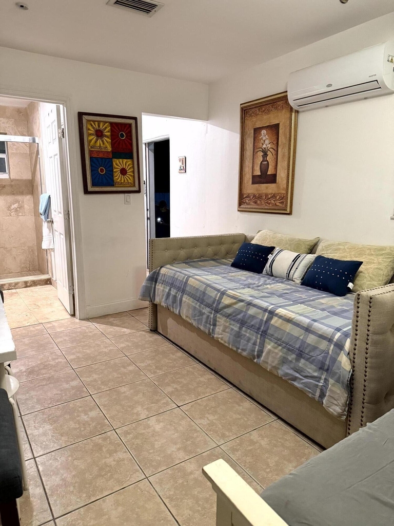 2452 Madison Street - Photo 2