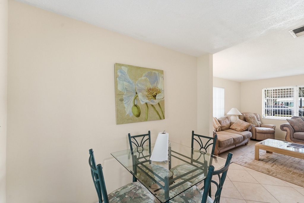 220 Leisure Boulevard - Photo 3