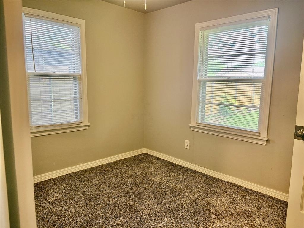 1702 W Britton Road - Photo 0