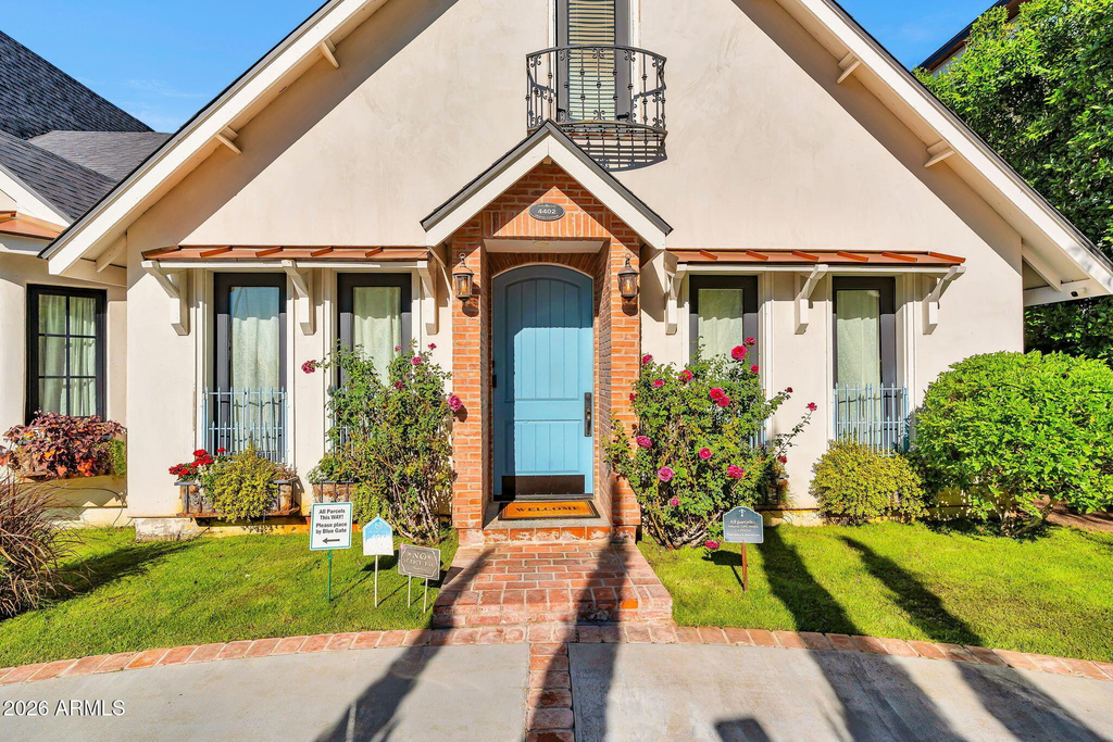 4402 E Turney Avenue - Photo 1