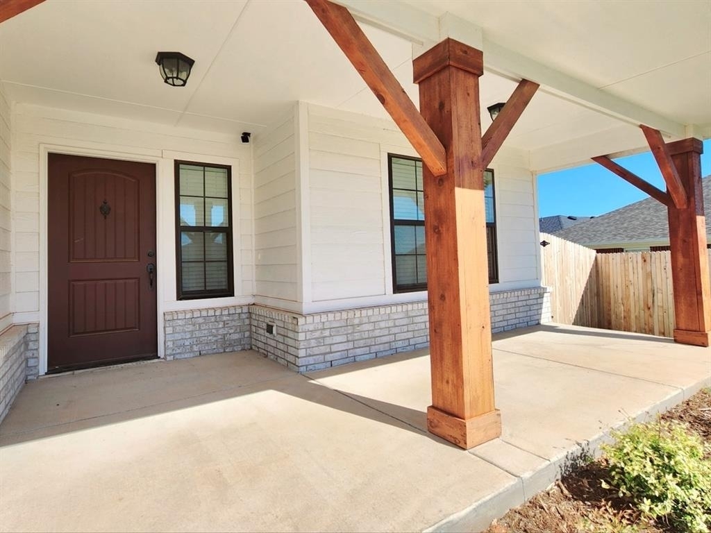 18600 Luna Drive - Photo 2