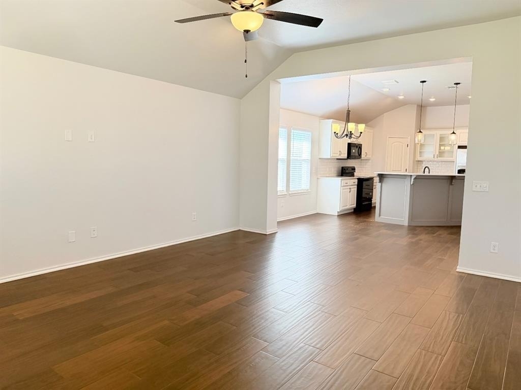 18600 Luna Drive - Photo 11