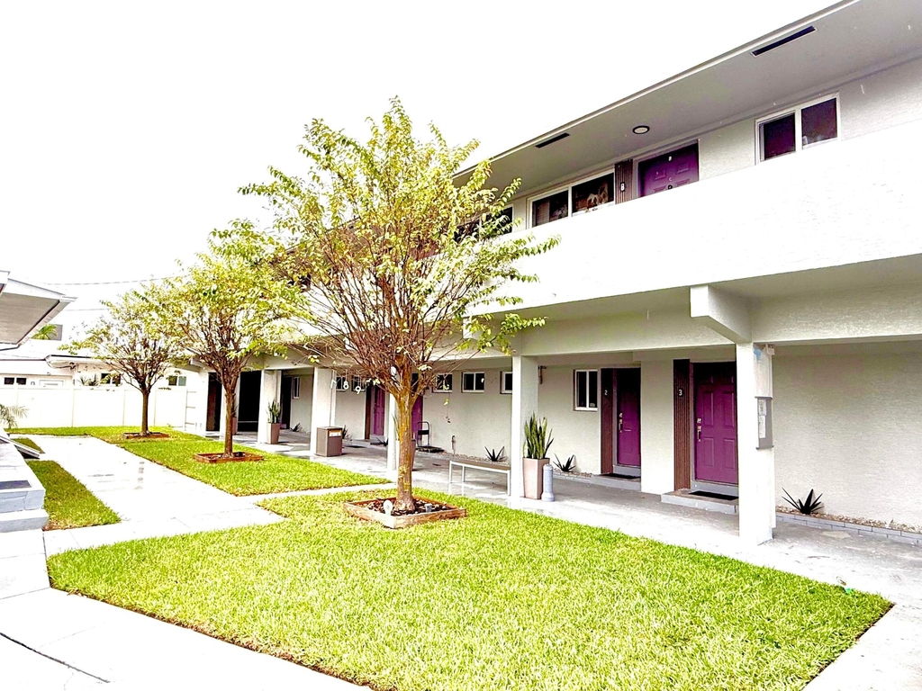 720 Ne 7th Street - Photo 0