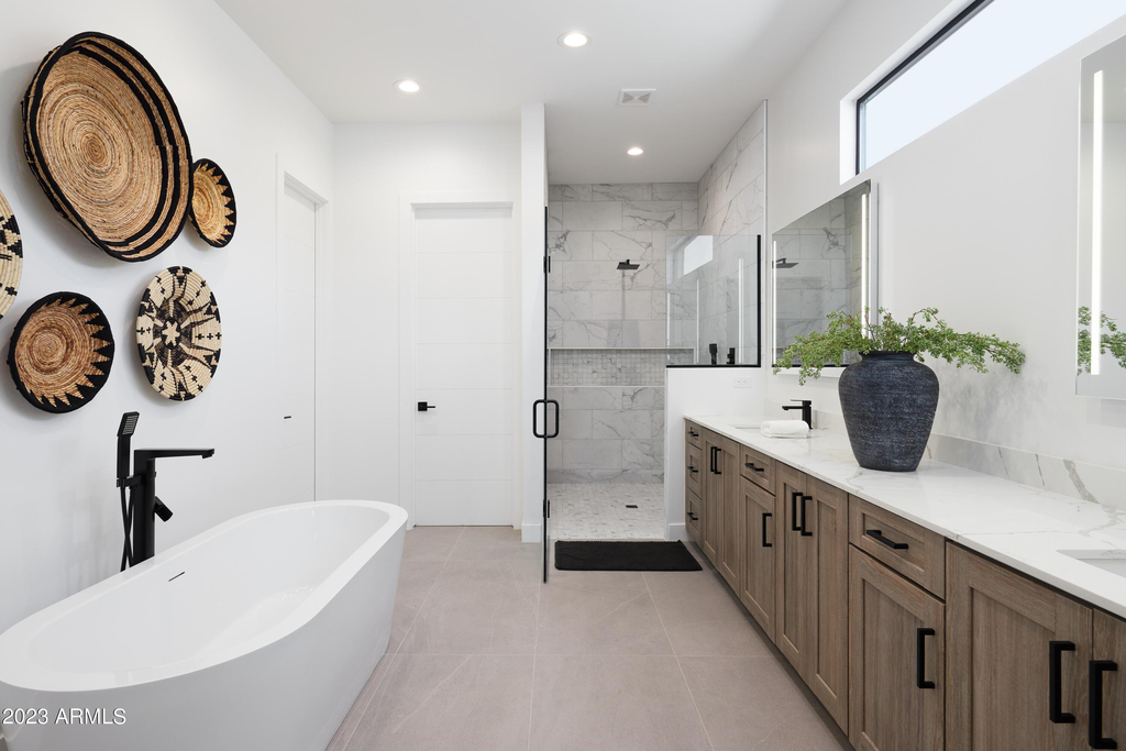 13625 N 88th Place - Photo 18