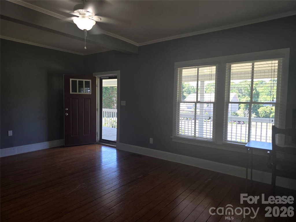 123 Charleston Drive - Photo 3