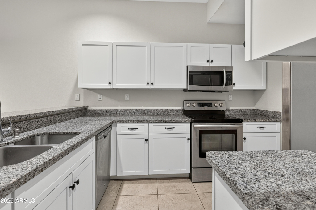 8270 N Hayden Road - Photo 11