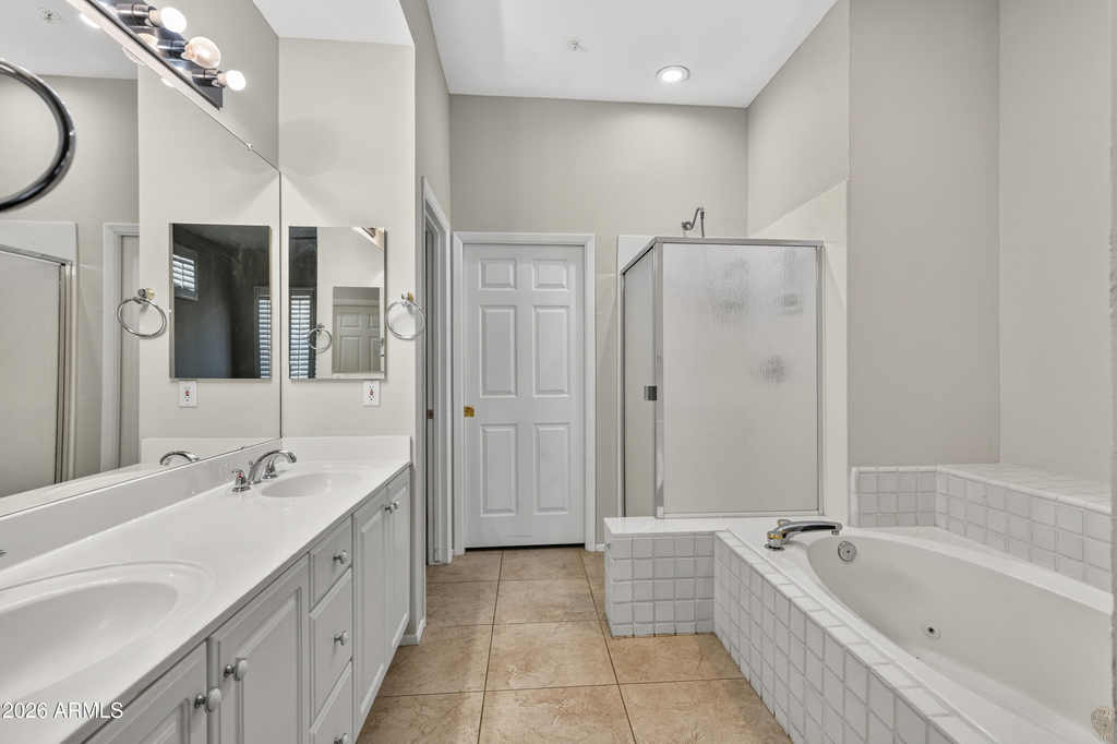 8270 N Hayden Road - Photo 19
